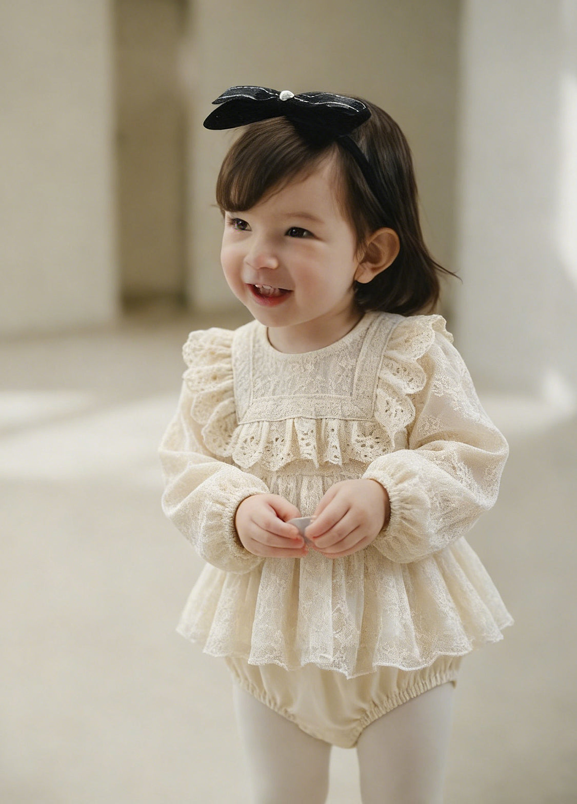 Baby Sweet Lace Trim Long-Sleeved Romper With Headband